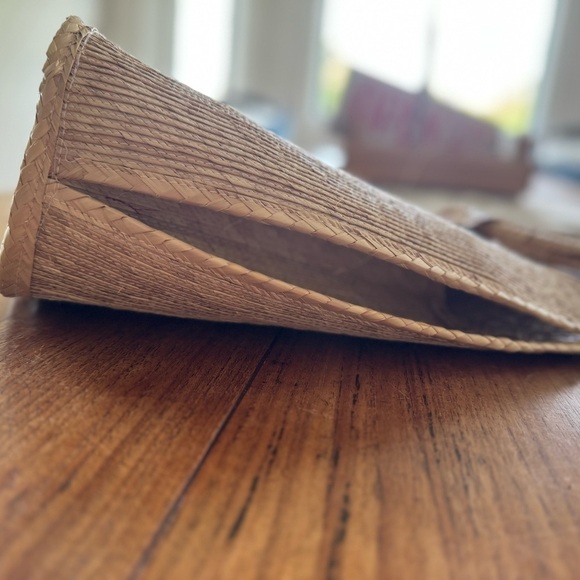 Straw Tote Beach Bag with Circle Handle - Picture 11 of 11